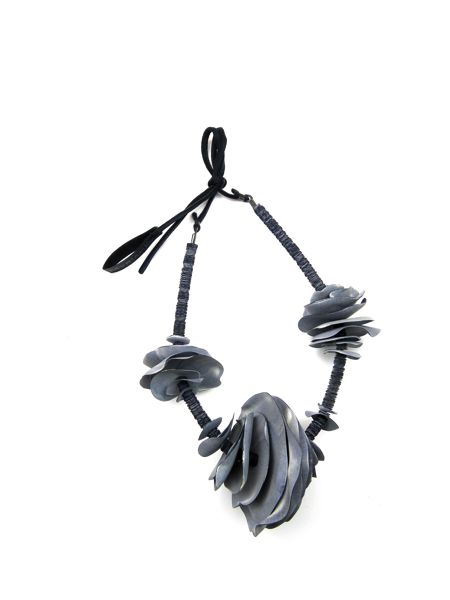 C2C - Collana filo petali piccola celeste